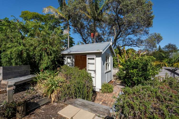 27 Hastings Parade Devonport_16