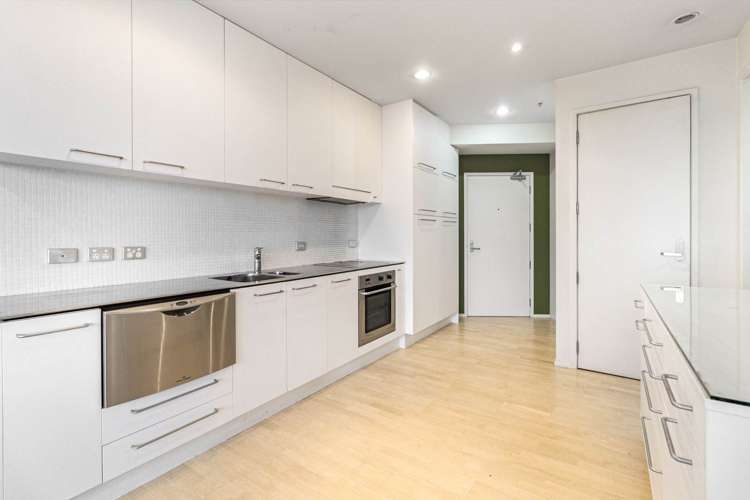 1007/30 Beach Road Auckland Central_10