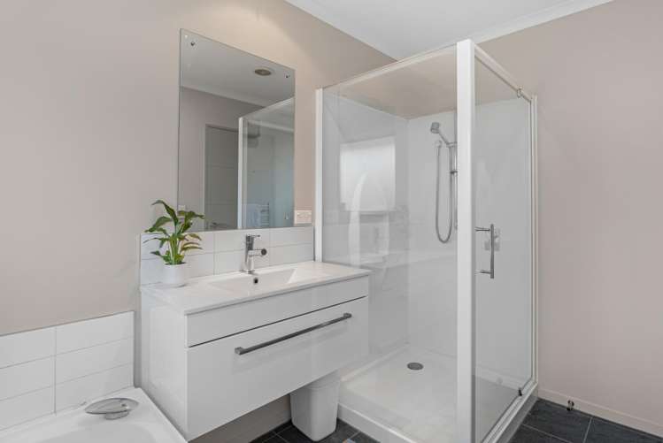 15 George Street Rolleston_10