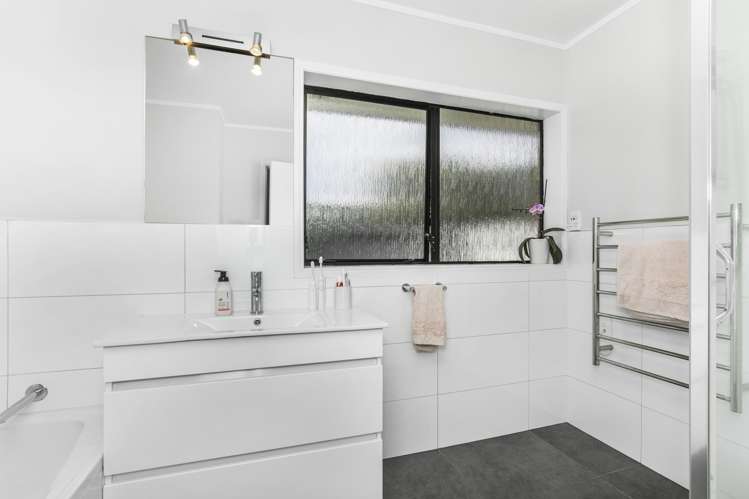 2/44 Manse Road Pahurehure_6