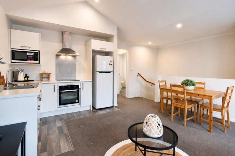 2/5 Teddy Street Whitiora_12