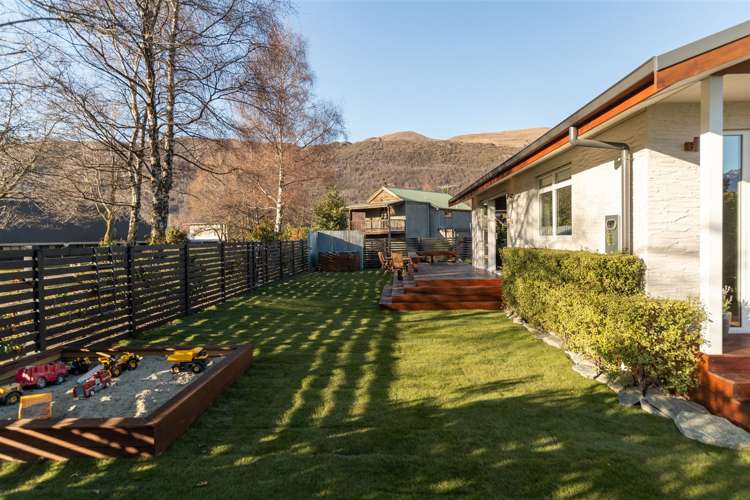 35 Adamson Drive Arrowtown_10