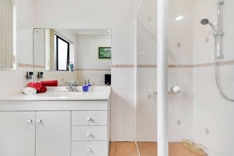 18 Ambleside Drive Northpark_18