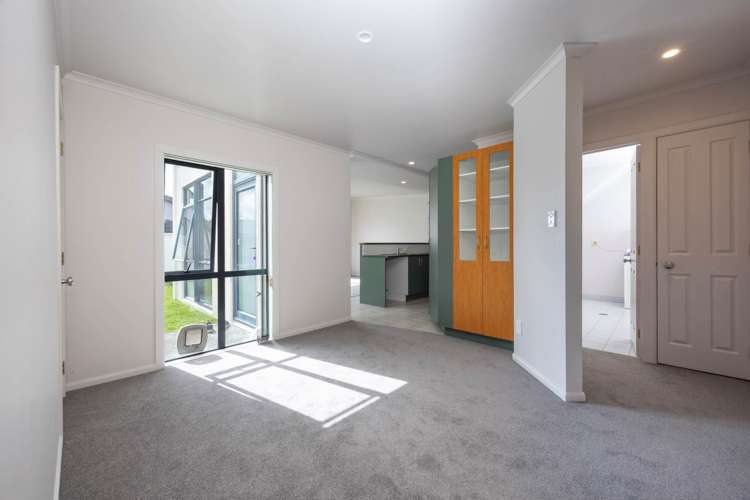 8a Charlenne Close Ranui_7