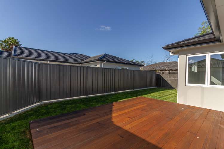 2&3/52 Park Road Greenmeadows_12