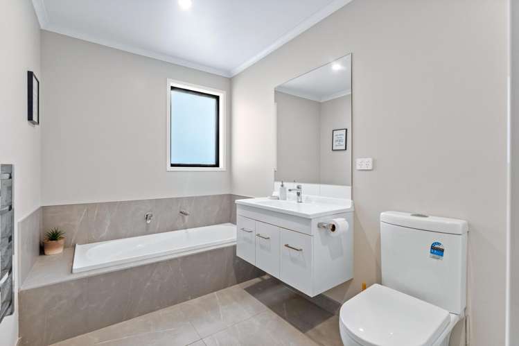 19 Puhitahi Hill Road Paerata_14