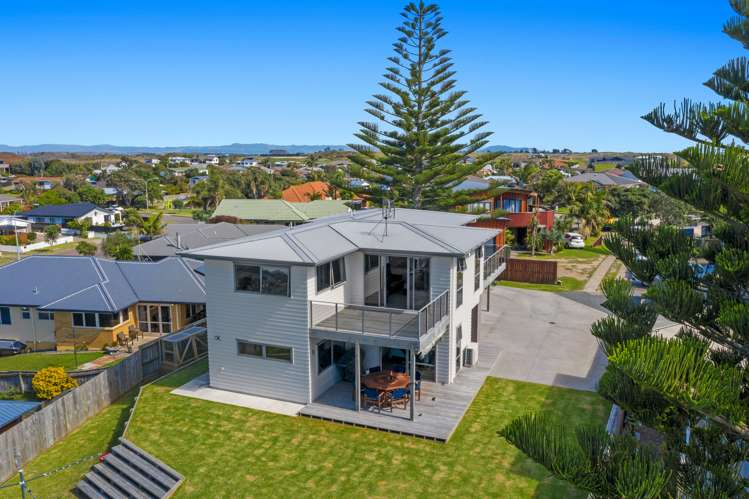 11 Commodores Close Coastlands_23