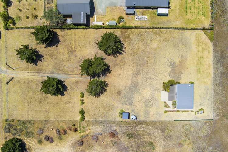 27 Ocean View Crescent Rarangi_18