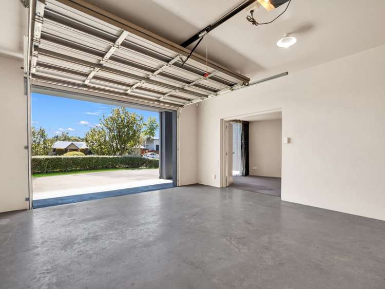 2 Honeysuckle Lane Ohauiti_33