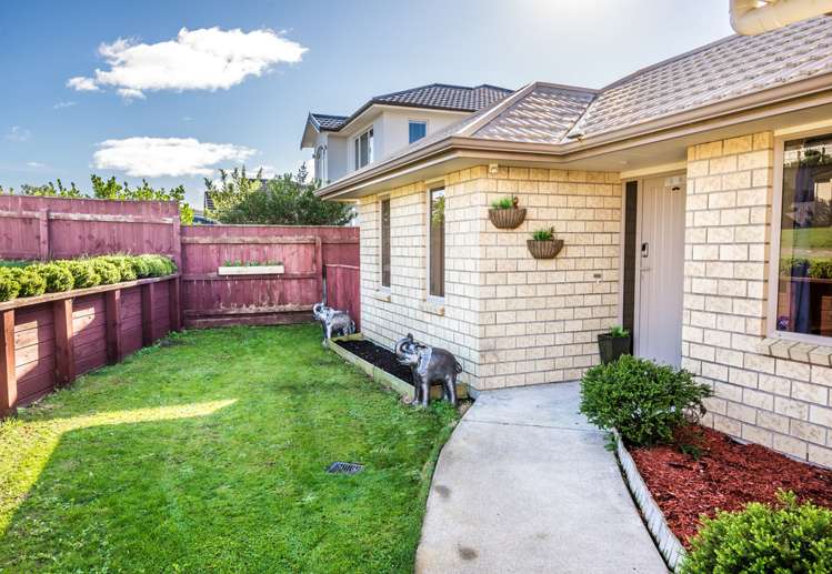 23 Tongariro Drive Aotea_2