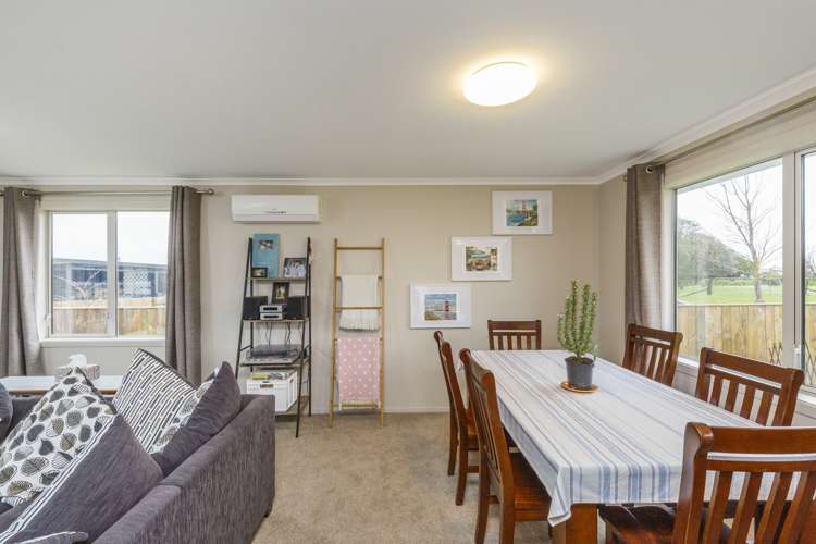 12 Poplar Grove Feilding_6