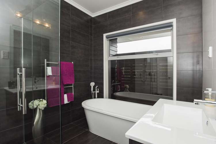 2 Charteris Rise Riverdale_8