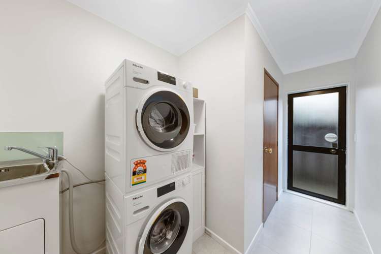 2/119 St Andrews Road Epsom_11