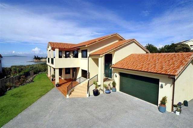 Nice Holiday house in Gulf Harbour