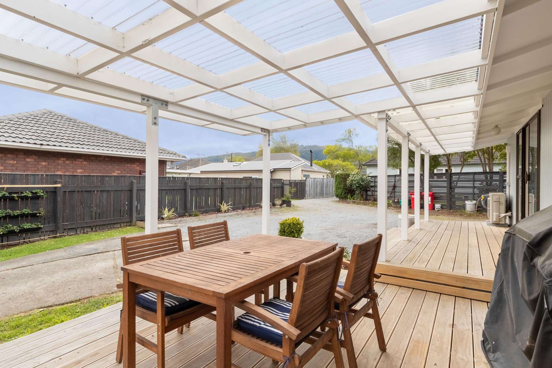 9a Heretaunga Square Silverstream_0