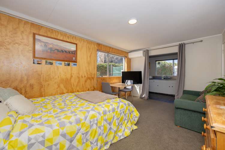 9 Frye Crescent Albert Town_14