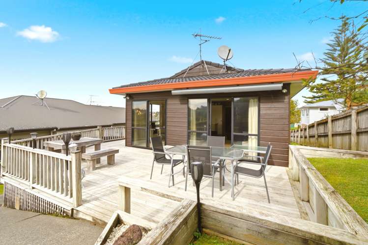 9 Lyttelton Avenue Forrest Hill_17