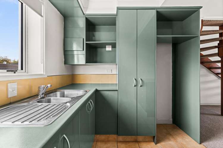 241 Marine Parade Napier South_3