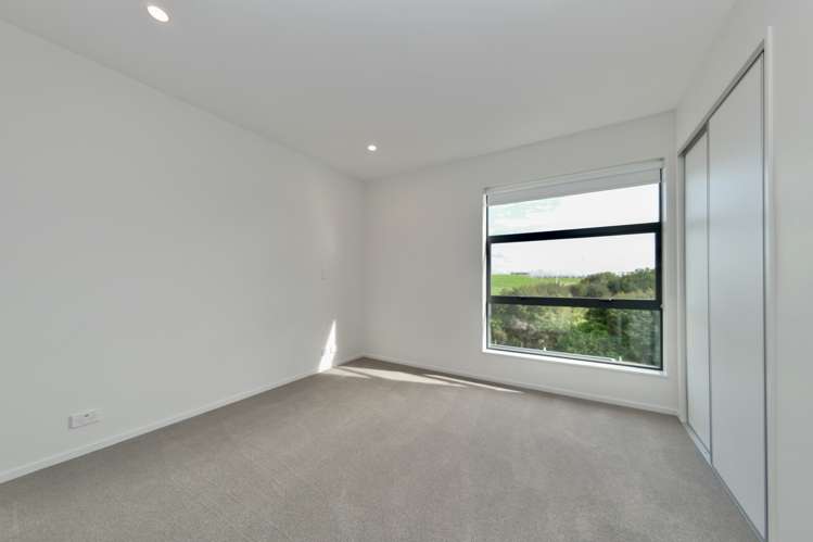 14 Rorida Lane Flat Bush_2