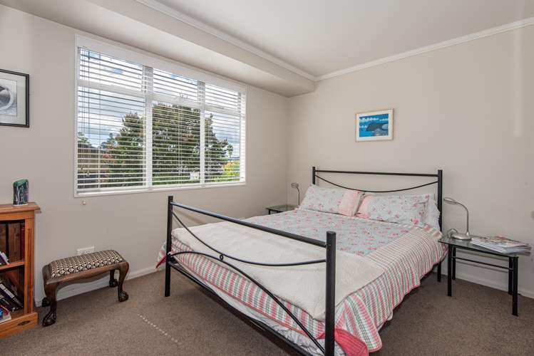 6 County Lane Te Kamo_11