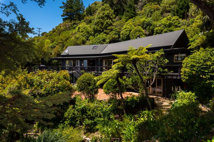 363 Port Underwood Road Whatamango Bay_19