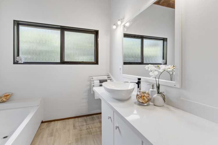 10 Craig Road Maraetai_15