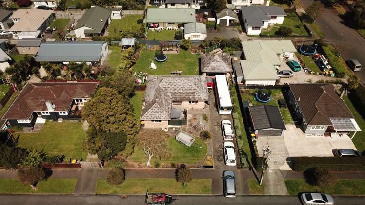 11 Wall Street Nawton_9