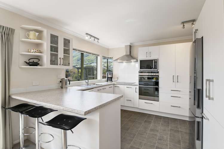 9 Cranbrook Grove Waikanae_9