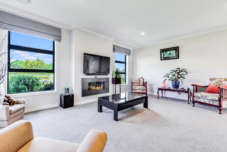 2 Alan Livingston Drive Cambridge_10