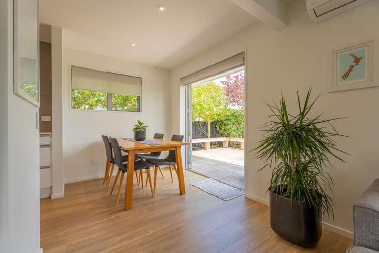 83 Teesdale Street Burnside_14