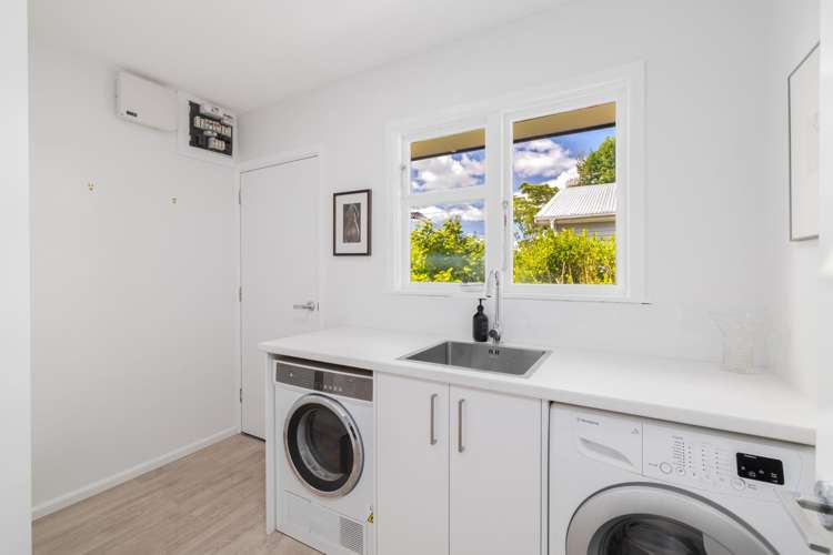 19 Lansbury Avenue Strowan_12