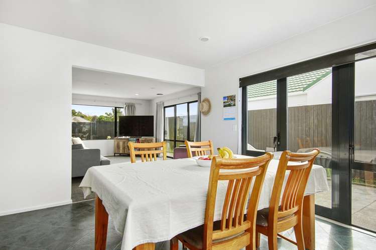 91 Cypress Drive Maungaraki_6