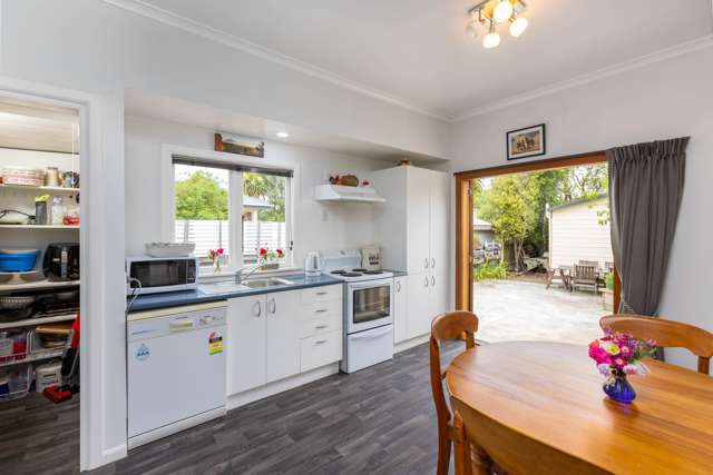 16 Pinewood Avenue North New Brighton_2