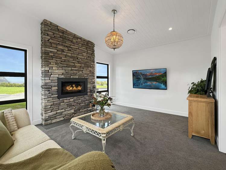 8 Broadleaf Way_2