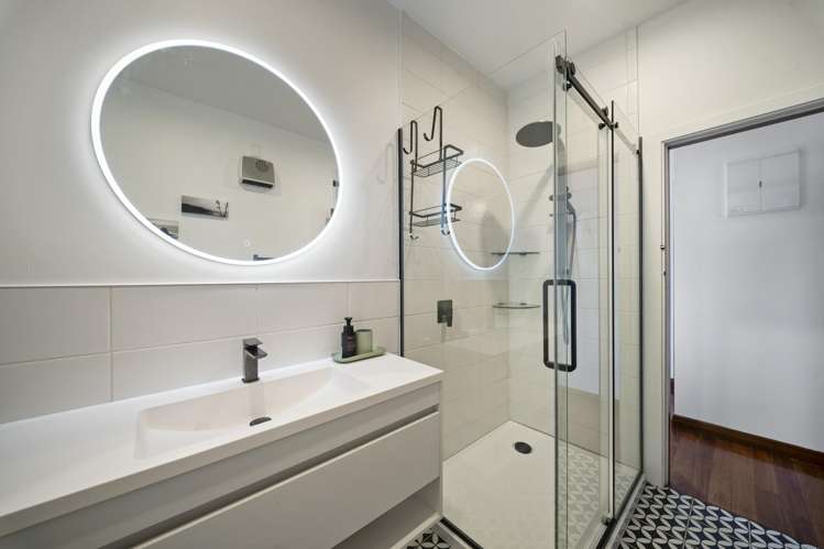 19 Captain Scott Road Glen Eden_15