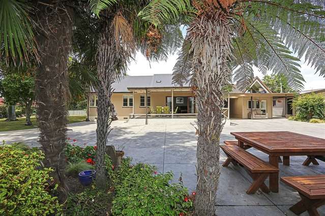 116 Lyndhurst Road Frimley_1