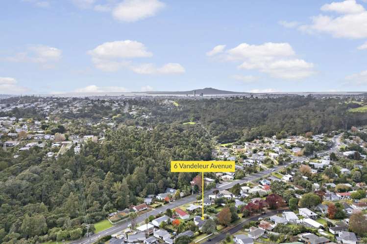 6 Vandeleur Avenue Birkdale_15