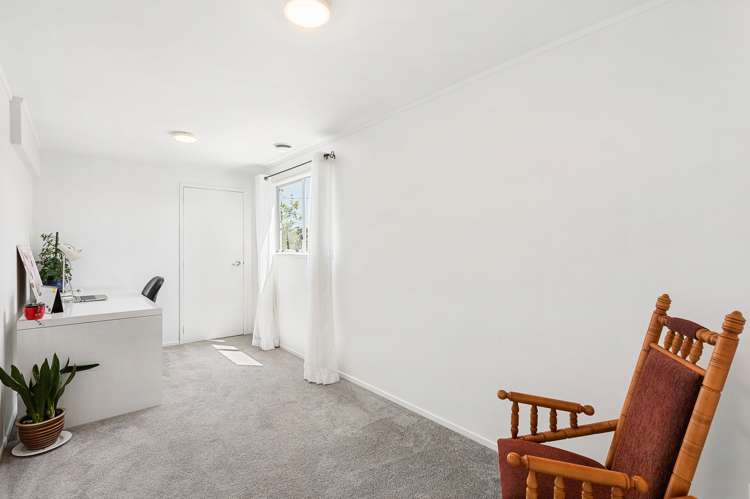 2/91 Deep Creek Road Waiake_18