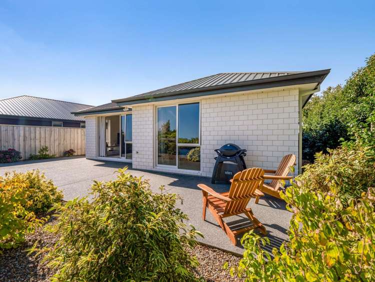 72 Sunline Avenue Lincoln_23