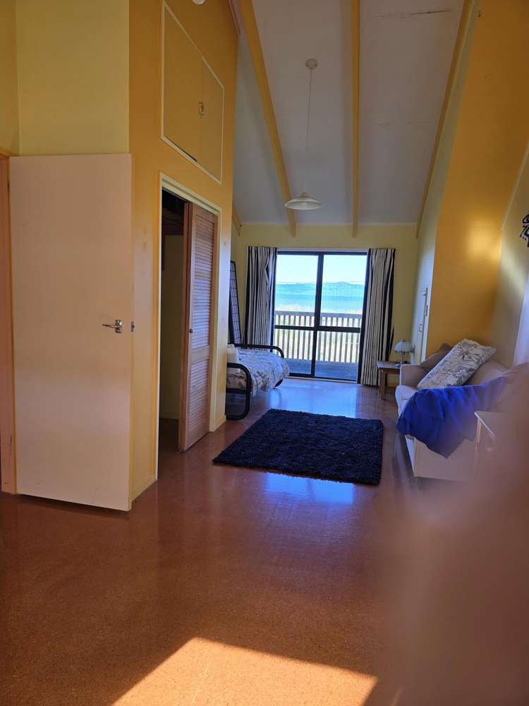 1251 East Coast Road Kaiaua_10