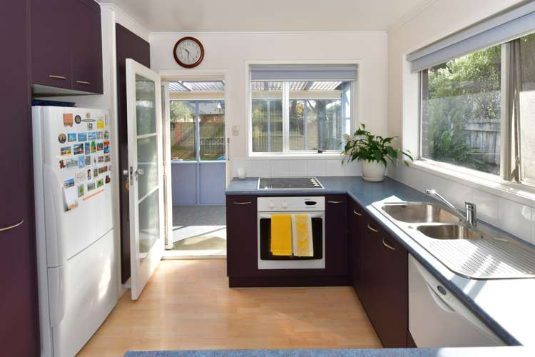 2/111 Florence Avenue Orewa_5