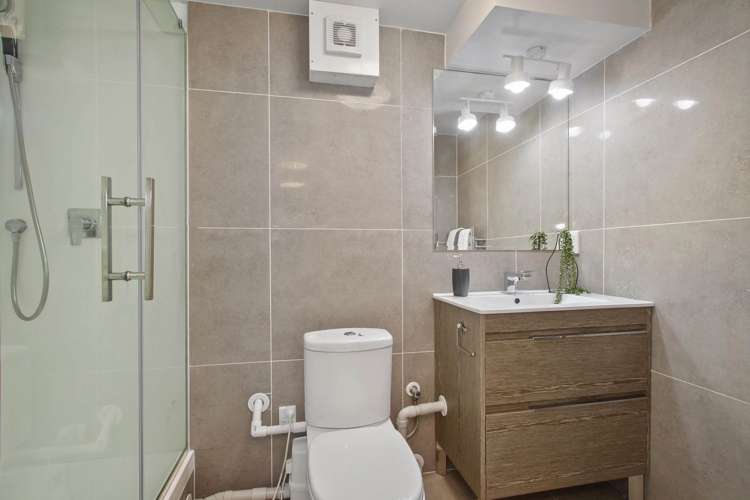 17 Thalia Place Totara Vale_26