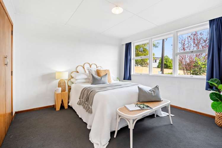 17 Clotworthy Crescent Onerahi_9