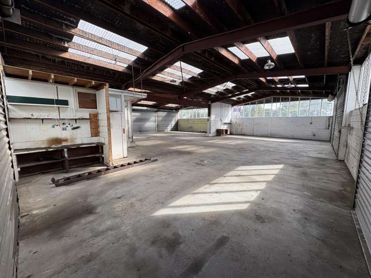 Part 271 Clyde Street Hamilton East_1