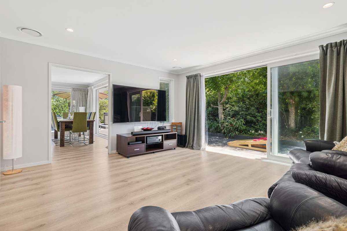 70 Pohutukawa Parade_1