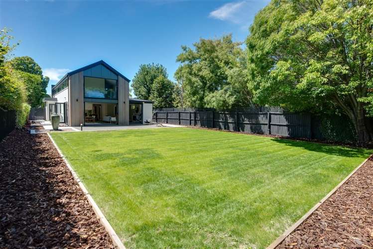 29 Rossall Street Merivale_16