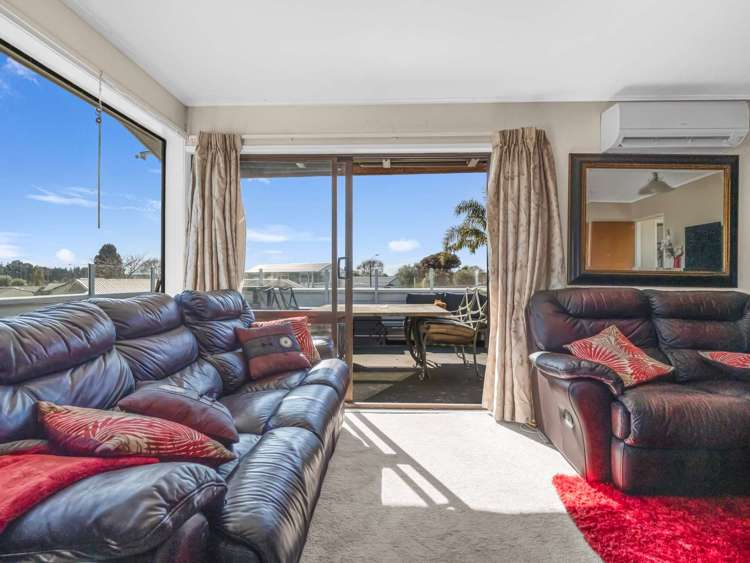 7 Burton Place Owhata_7