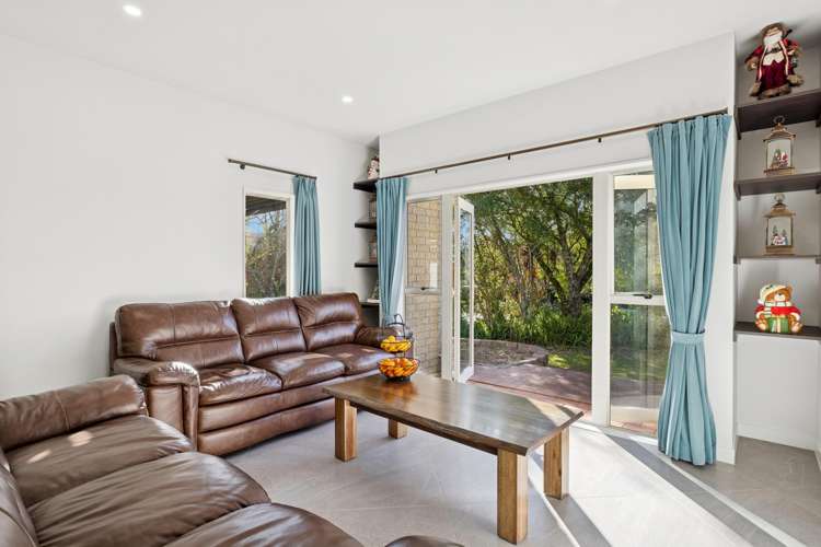 16 Almond Grove Greenhithe_5