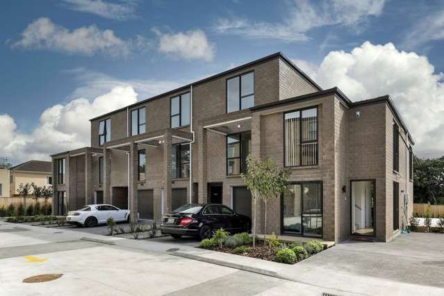 3 Bedroom + 3.5 Bathroom, Mount Albert
