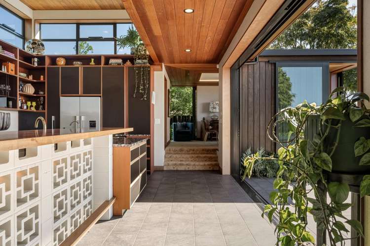 92 Myres Street Otumoetai_24